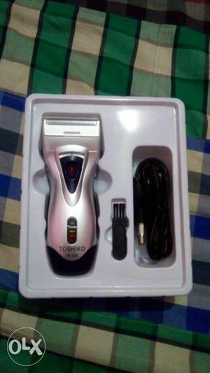 1day old new tremer come shaver,totally unused