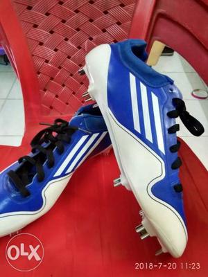 Adidas Baseball shoes and can be used for cricket