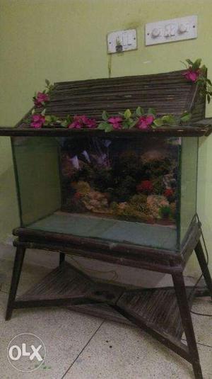 Fish aquarium with wooden stand & top cover