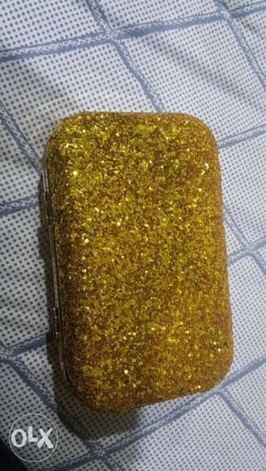 Oval Gold Glittered Hard-case Wallet
