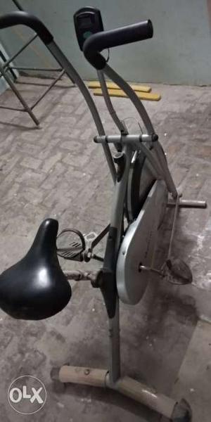 Excercise cycle, very good condition. 1 yr old.