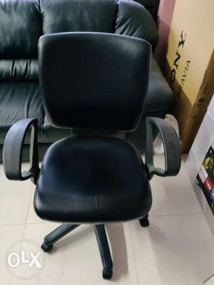 Office Chairs In Good Condition For Sell at