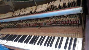 Old German piano. Needs repairing. s
