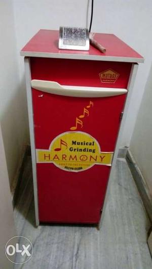 Red Musical Grinding Harmony Storage