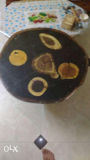 Round Black And Brown Board