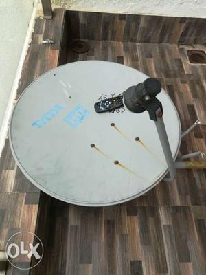 Tatasky dish HD with settop box and remote