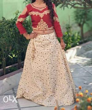 Crop top with skirt It is an amazing traditional