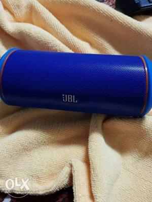 JBL Flip 2 BT speaker. with bill box charging