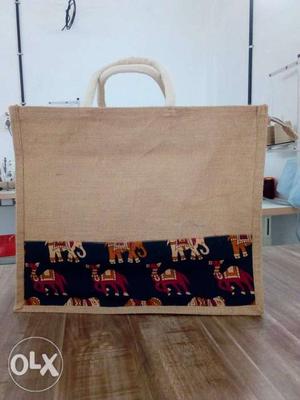 Just shopping bag with zipper..