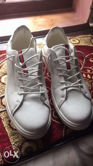 MAX white shoes.not used at all. size-42