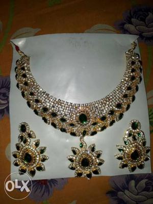 New necklace at Garia boral