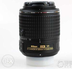 Nikon  VR 2 Telephoto Lens in Excellent condition