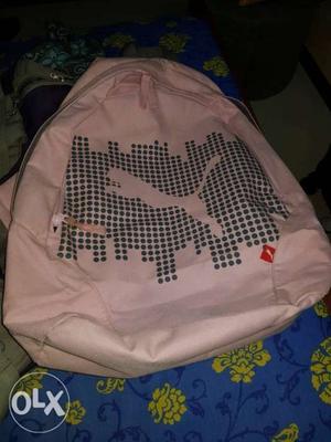 Original PUMA baby pink color backpack -washable. Unused.
