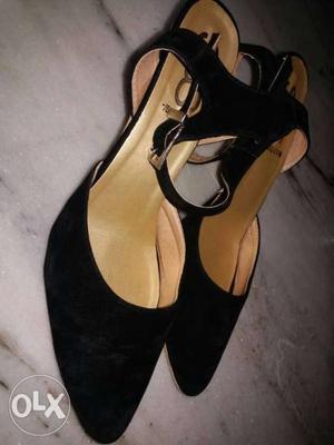 SSS shoe size -40! Jet black in colour