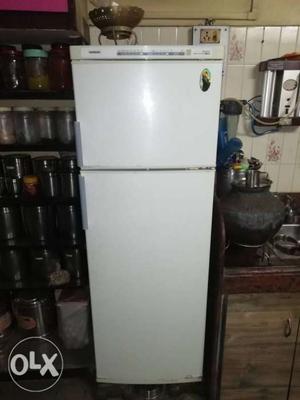 Siemens non used fridge. Double door fridge with