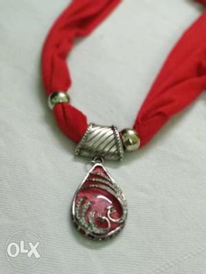 Stole with neckpiece..Red color,