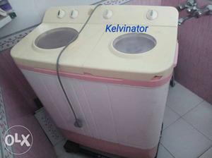 Washing machine in good condition. palanpur patia.