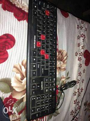 1 month old keyboard very good condition contact