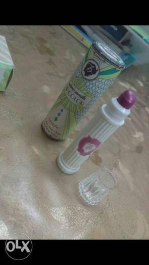 Benefit (Saudi brand) - pink gloss lipstick