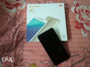 Gionee A1 with all the accessories