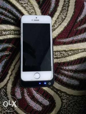 I phone 5 best condition with power bank hurry
