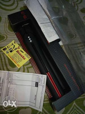 Ikonic S3 hair straightener 3day's old new