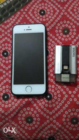 Iphone 5s white with bill and box+ ixpand 64 gb
