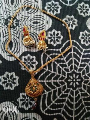 Neck chain with jumkha (ethnic wear)