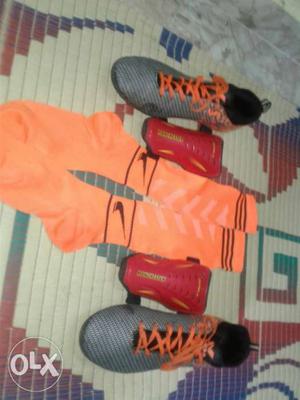 Pair Of Gray Nike Basketball Shoe Sand Orange High Socks