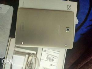 Samsung Tab S2 8"inch 3GB 32GB Gold Full kit 8 month warrty