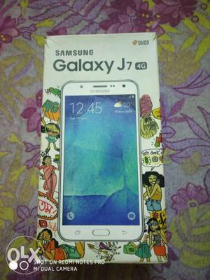 Samsung galaxy j7 with box and charger in good