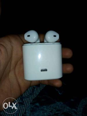 Test i7 wireless earphones perfect condition with