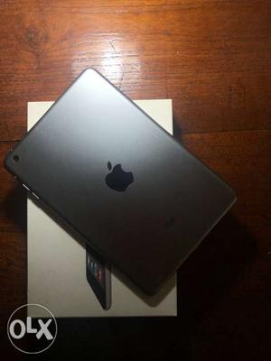 16 GB iPad mini (WIFI) in perfect working condition!!