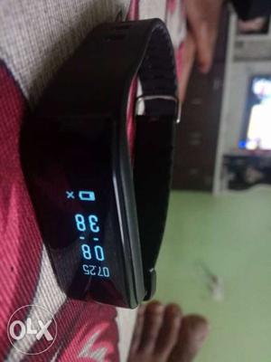 All new wavesong fitness band 2 month used with