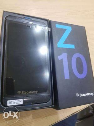 Blackberry z10 box packed both colour never used new