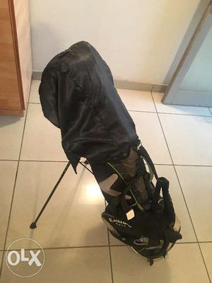 Golf set in great condition Callaway Golf stand