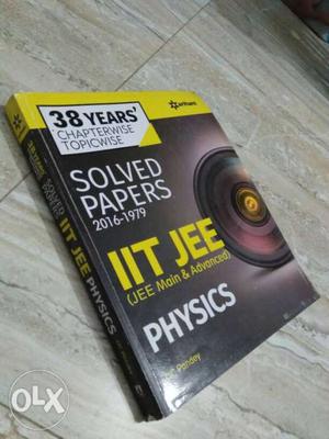 IIT JEE Physics Solved Question Papers.