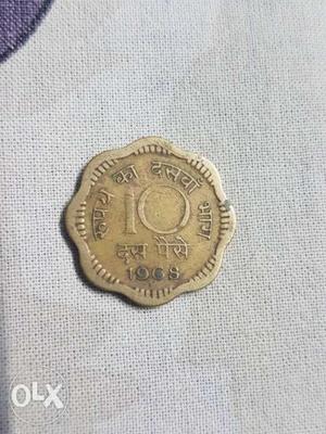 10 paise coin from . Bronze color.