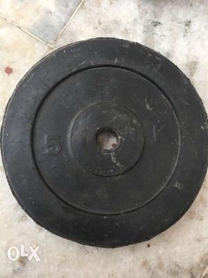 5kg weight plates - 4 plates