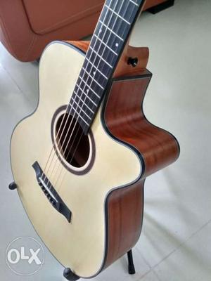 Imported new guitar 40'' new condition you can