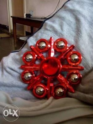 Red hand spinner high speed and very good