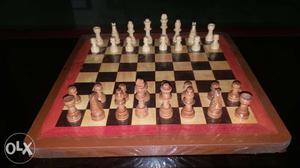 Wooden Chess Bord & Pieces