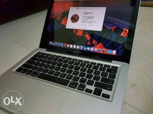 Apple macbook pro 13 inche Early  Intel core