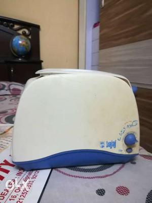 Bajaj bread toaster.. Perfectly working no issue