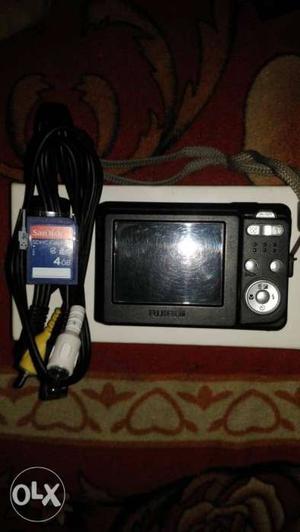 Fujifilm digital Camera with 4gb SD card (msg your price)