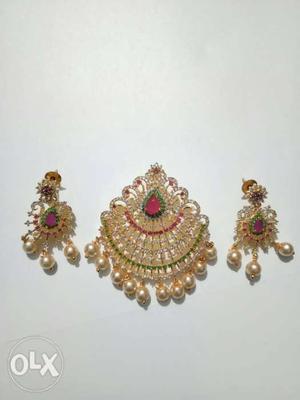 Gold-colored Jewelries