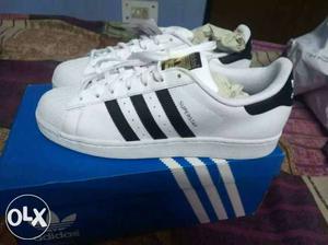 Rate rs  size 9 Adidas superstar shoes brand