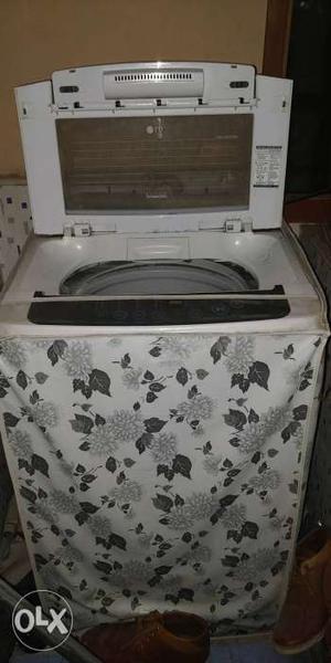 White And Gray Foliage Top-load Clothes Washer