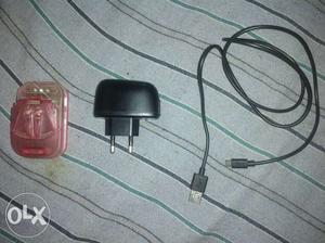 2 charger and 1 datacable and good condition