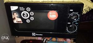 20 ltr electrolux microwave in perfect